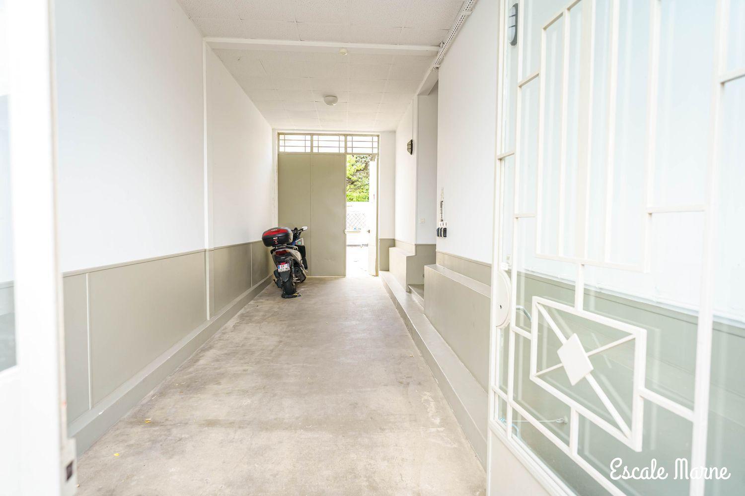 Escale-Marne: Cozy Metro-Adjacent Apartment with Premium Bed Maisons-Alfort Exterior photo