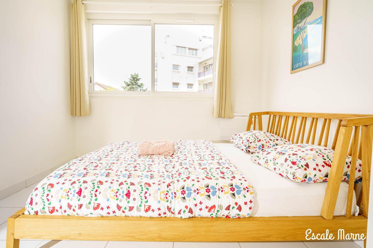 Escale-Marne: Cozy Metro-Adjacent Apartment with Premium Bed Maisons-Alfort Exterior photo