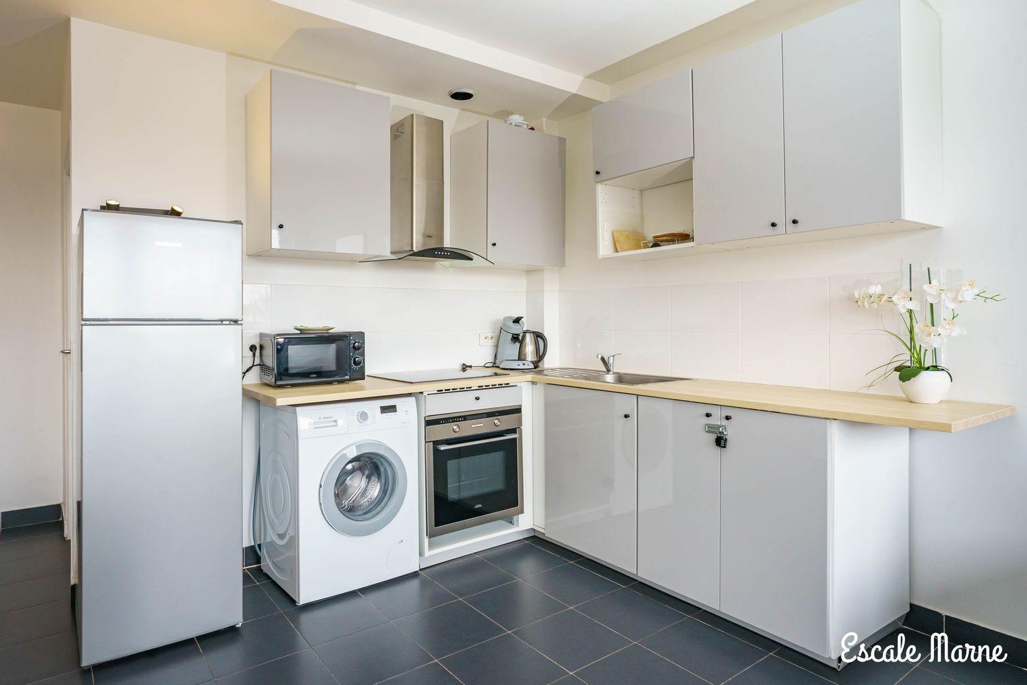 Escale-Marne: Cozy Metro-Adjacent Apartment with Premium Bed Maisons-Alfort Exterior photo