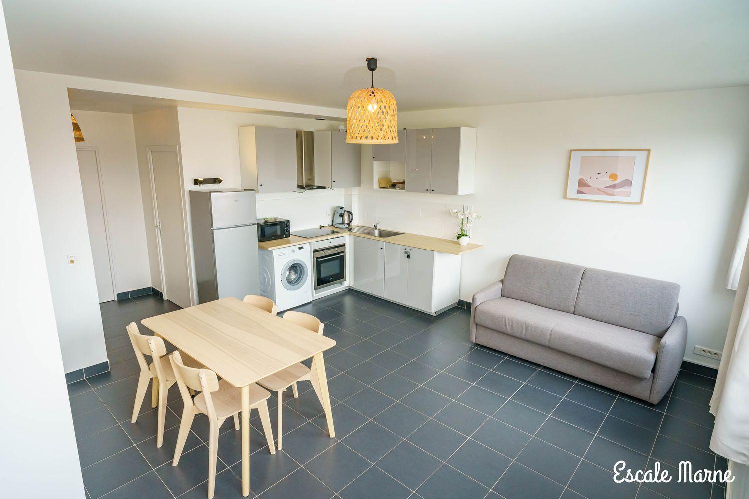 Escale-Marne: Cozy Metro-Adjacent Apartment with Premium Bed Maisons-Alfort Exterior photo