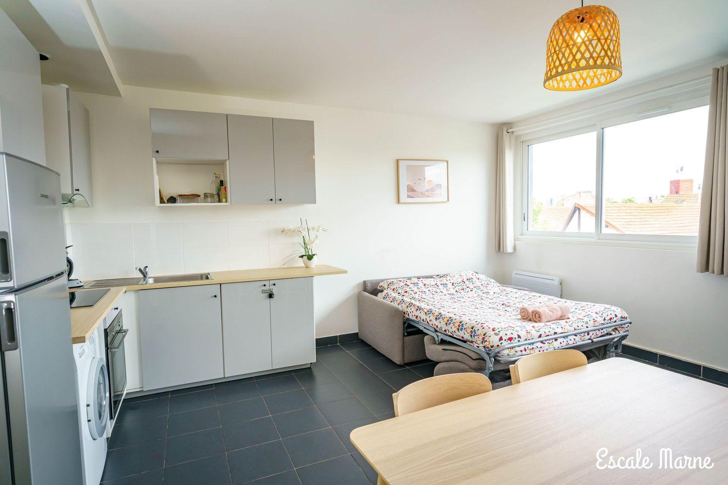 Escale-Marne: Cozy Metro-Adjacent Apartment with Premium Bed Maisons-Alfort Exterior photo